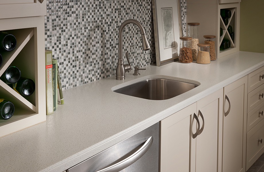 solid surface 758_biancomineral_kitchen-920x600